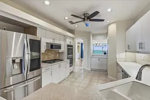 380 Gulf Of Mexico Dr, Longboat Key, FL 34228 - Photo 15