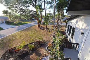 5667 Creekwood Dr, Sarasota, FL 34233 - Photo 47