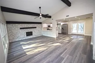 5667 Creekwood Dr, Sarasota, FL 34233 - Photo 9