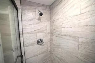 5667 Creekwood Dr, Sarasota, FL 34233 - Photo 51