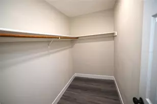 5667 Creekwood Dr, Sarasota, FL 34233 - Photo 43