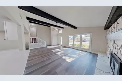 5667 Creekwood Drive, Sarasota, FL 34233 - Photo 11