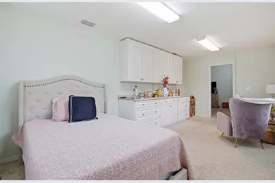 7215 Coachlight Street, Sarasota, FL 34243 - Photo 29