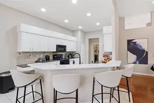 7215 Coachlight St, Sarasota, FL 34243 - Photo 15