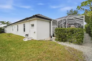 7215 Coachlight St, Sarasota, FL 34243 - Photo 57