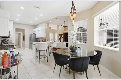 7215 Coachlight Street, Sarasota, FL 34243 - Photo 17