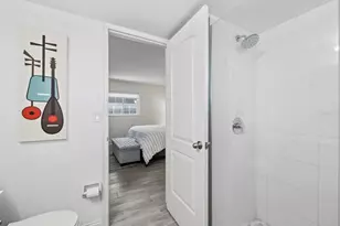 3751 S School Ave, Sarasota, FL 34239 - Photo 17