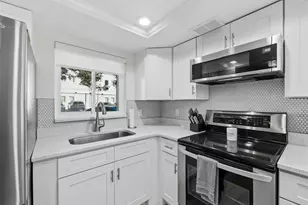 3751 S School Ave, Sarasota, FL 34239 - Photo 11