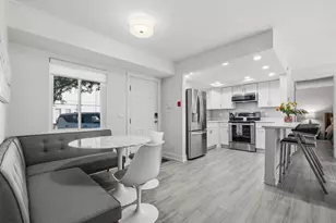 3751 S School Ave, Sarasota, FL 34239 - Photo 3