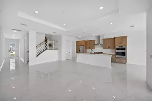 659 Maldives Trl, Sarasota, FL 34234 - Photo 27