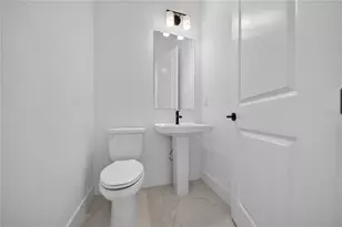 659 Maldives Trl, Sarasota, FL 34234 - Photo 53