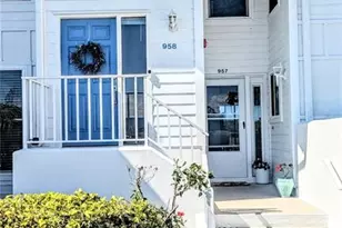 958 Sandpiper Cir, Bradenton, FL 34209 - Photo 1