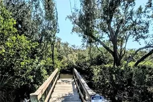 958 Sandpiper Cir, Bradenton, FL 34209 - Photo 39