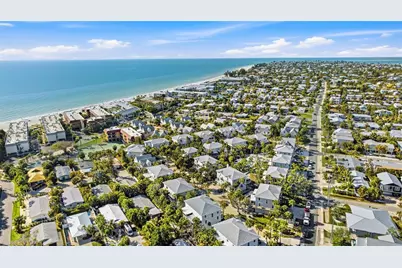 6250 Holmes Boulevard #47, Holmes Beach, FL 34217 - Photo 3