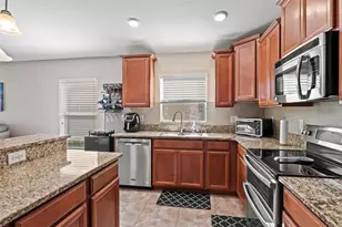 11021 Standing Stone Dr, Wimauma, FL 33598 - Photo 9