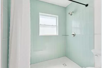 2335 Tropical Shores Drive SE, Saint Petersburg, FL 33705 - Photo 13