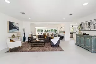 2335 Tropical Shores Dr SE, Saint Petersburg, FL 33705 - Photo 7