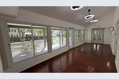 1330 Cherry Street NE, Saint Petersburg, FL 33701 - Photo 17