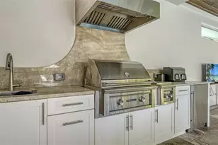 1717 Field Rd, Sarasota, FL 34231 - Photo 35