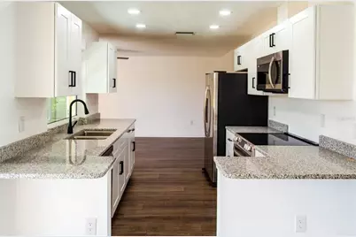 1355 Kirkwood Lane, Sarasota, FL 34232 - Photo 7