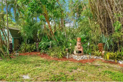 2225 Valencia Drive, Sarasota, FL 34239 - Photo 33