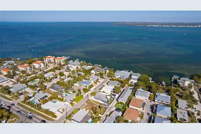 205 Haverkos Court, Holmes Beach, FL 34217 - Photo 31