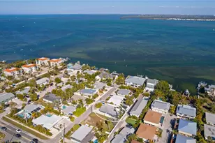 205 Haverkos Ct, Holmes Beach, FL 34217 - Photo 31