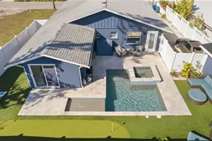 205 Haverkos Ct, Holmes Beach, FL 34217 - Photo 41