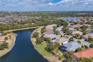 14335 Stirling Dr, Lakewood Ranch, FL 34202 - Photo 3
