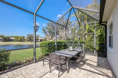14335 Stirling Drive, Lakewood Ranch, FL 34202 - Photo 5