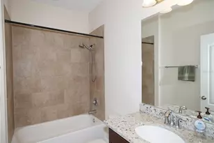 995 Molly Cir, Sarasota, FL 34232 - Photo 5