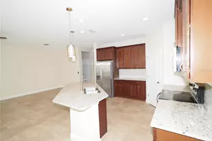 995 Molly Cir, Sarasota, FL 34232 - Photo 23