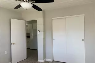 219 21st St E, Bradenton, FL 34208 - Photo 11