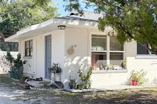 219 21st St E, Bradenton, FL 34208 - Photo 1