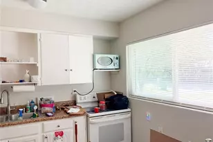 219 21st St E, Bradenton, FL 34208 - Photo 7