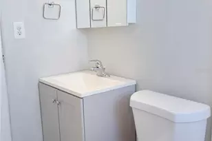 219 21st St E, Bradenton, FL 34208 - Photo 9