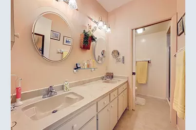 5611 Garden Lakes Drive, Bradenton, FL 34203 - Photo 21