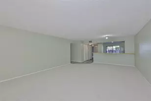 635 Woodlawn Dr, Bradenton, FL 34210 - Photo 13