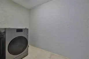 635 Woodlawn Dr, Bradenton, FL 34210 - Photo 19