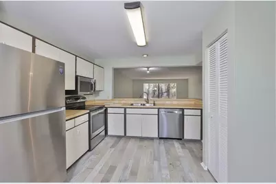 635 Woodlawn Drive #635, Bradenton, FL 34210 - Photo 7