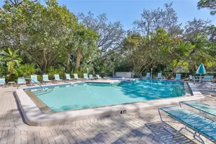 635 Woodlawn Dr, Bradenton, FL 34210 - Photo 39