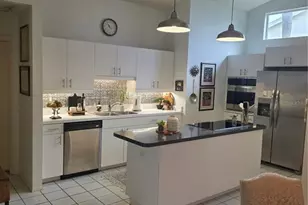 7817 Geneva Ln, Sarasota, FL 34243 - Photo 5