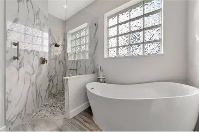 4990 Gardiners Bay Circle, Sarasota, FL 34238 - Photo 9