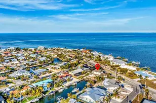 634 Key Royale Dr, Holmes Beach, FL 34217 - Photo 1