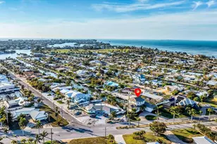 634 Key Royale Dr, Holmes Beach, FL 34217 - Photo 1