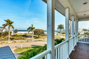 634 Key Royale Dr, Holmes Beach, FL 34217 - Photo 23