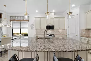 4124 Ilaria Ave, Sarasota, FL 34238 - Photo 9