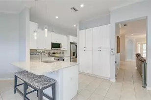4735 Spinnaker Dr, Bradenton, FL 34208 - Photo 9