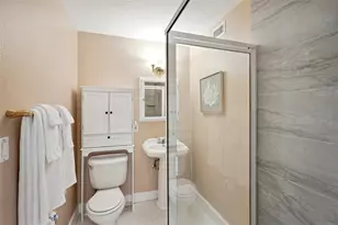55 N Washington Dr, Sarasota, FL 34236 - Photo 15