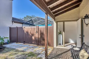 3919 Glen Oaks Manor Dr, Sarasota, FL 34232 - Photo 9